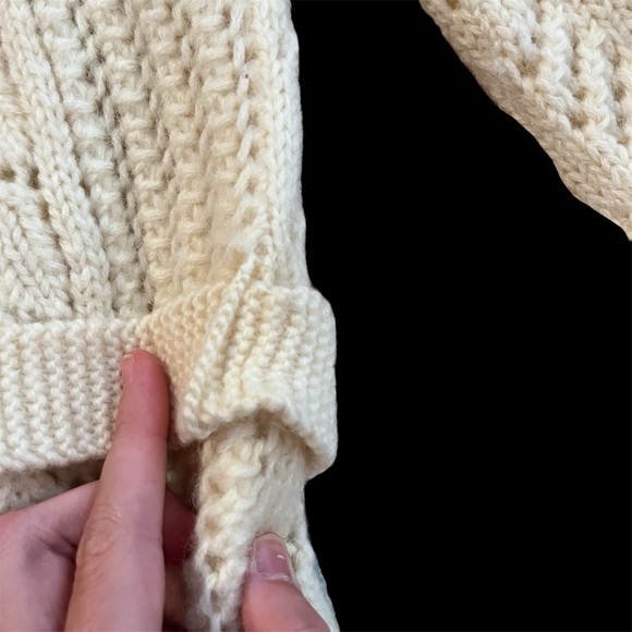 Ralph Lauren Vintage Exclusive Hand-Knit Cream Wool Sweater- Size L - Picture 5 of 7